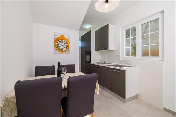 Apartment A2, for 5 persons