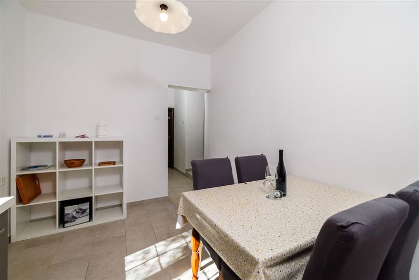 Apartment A2, for 5 persons
