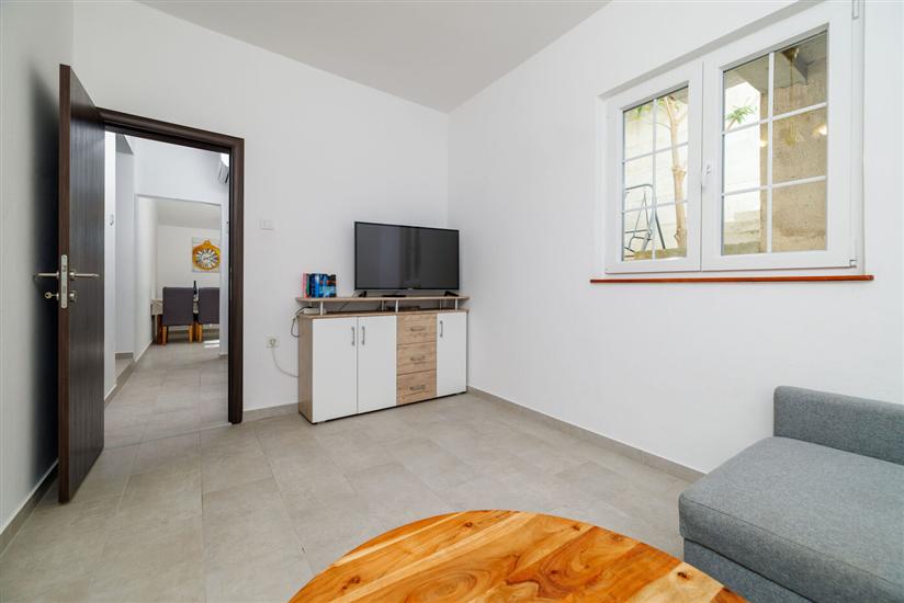 Apartment A2, for 5 persons