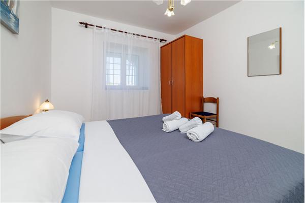 Apartment A2, for 5 persons