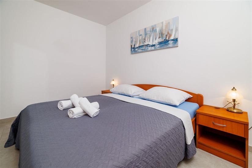 Apartment A2, for 5 persons