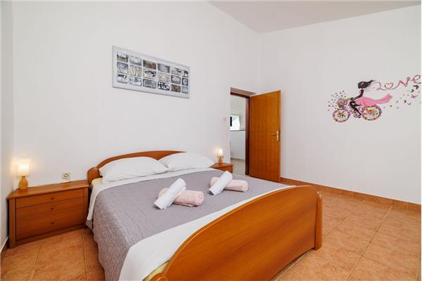 Apartment A3, for 5 persons