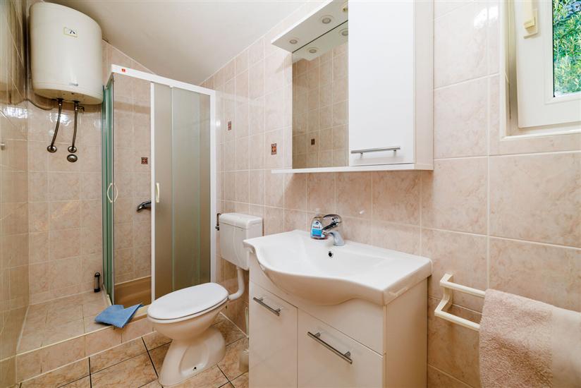 Apartment A3, for 5 persons