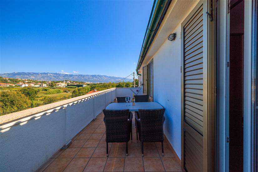 Apartment A3, for 5 persons