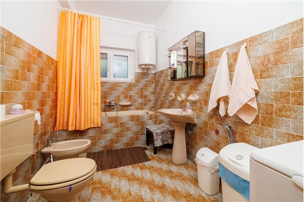 Apartment A1, for 4 persons