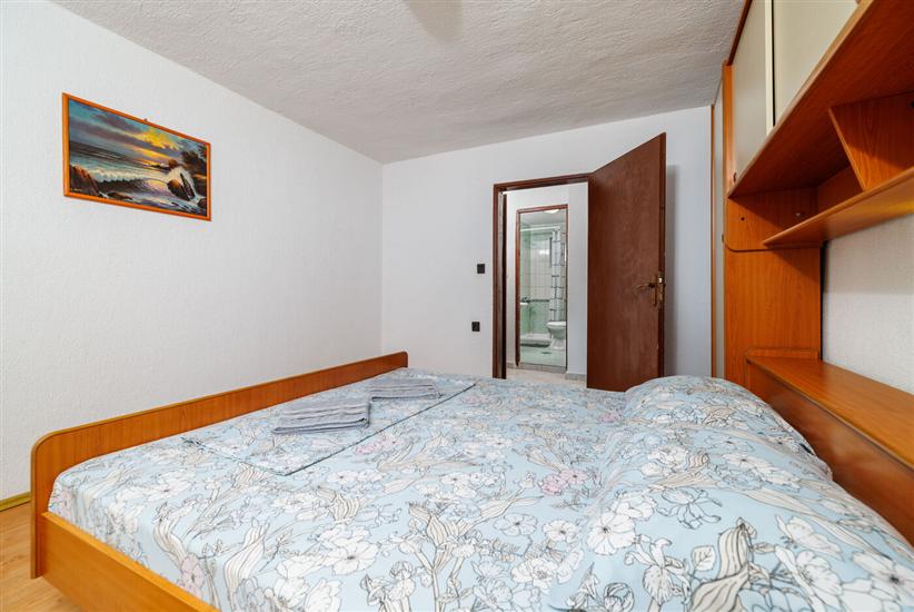 Apartment A4, for 4 persons