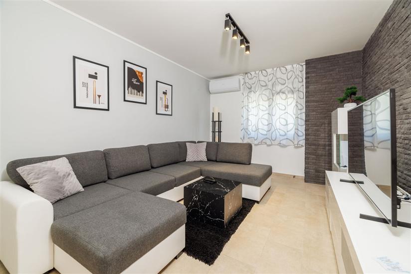 Apartment A1, for 6 persons