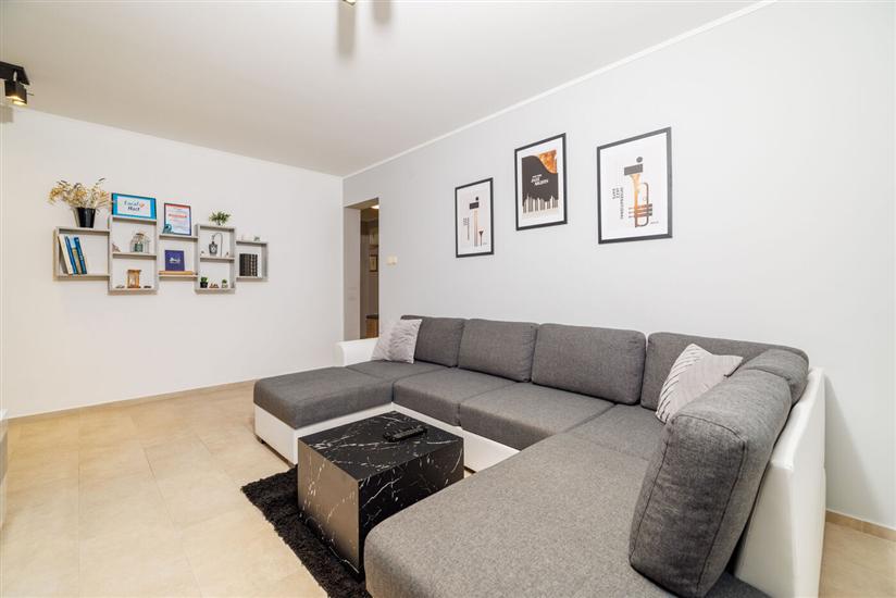 Apartment A1, for 6 persons