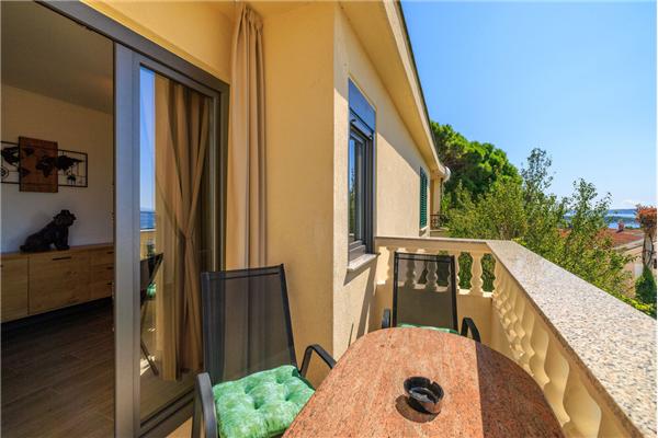 Apartment A1, for 6 persons