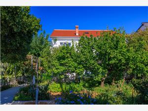 Apartments Ivica Barbat - island Rab, Size 60.00 m2, Airline distance to the sea 30 m, Airline distance to town centre 100 m