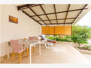 Apartment Middle Dalmatian islands,BookLavFrom 71 €