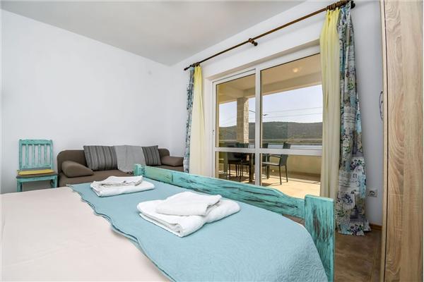 Apartment A3, for 8 persons