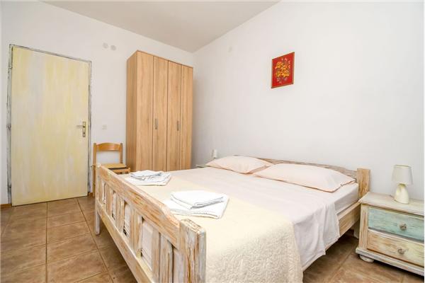 Apartment A3, for 8 persons