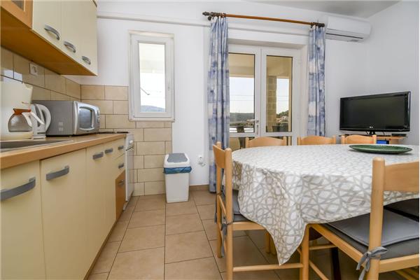 Apartment A3, for 8 persons