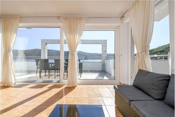 Apartment A4, for 6 persons