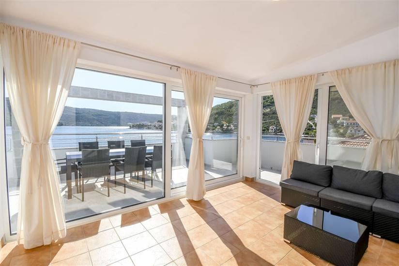 Apartment A4, for 6 persons