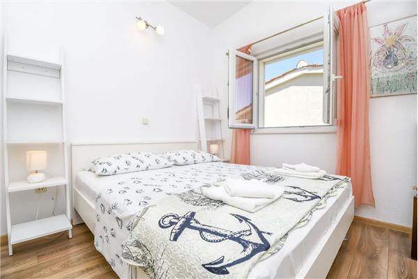 Apartment A4, for 6 persons