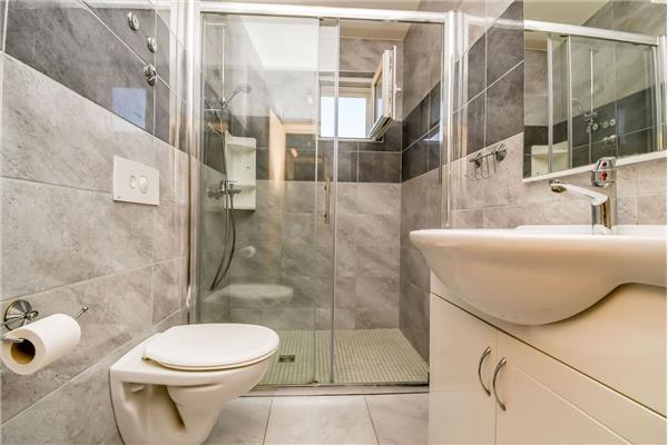 Apartment A4, for 6 persons