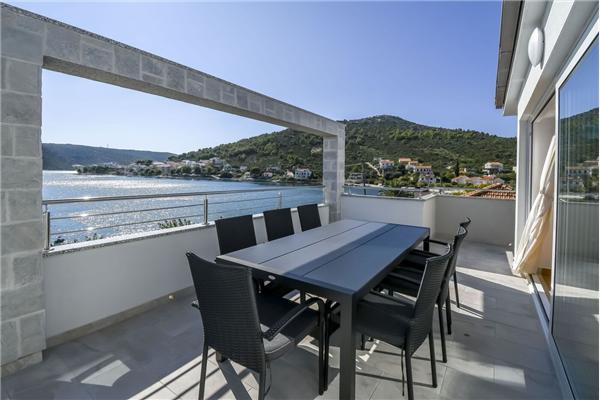 Apartment A4, for 6 persons