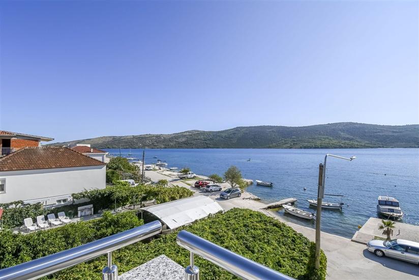 Apartment A4, for 6 persons