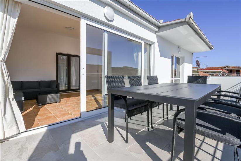 Apartment A4, for 6 persons