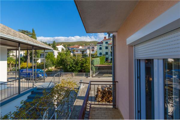 Apartment A2, for 6 persons