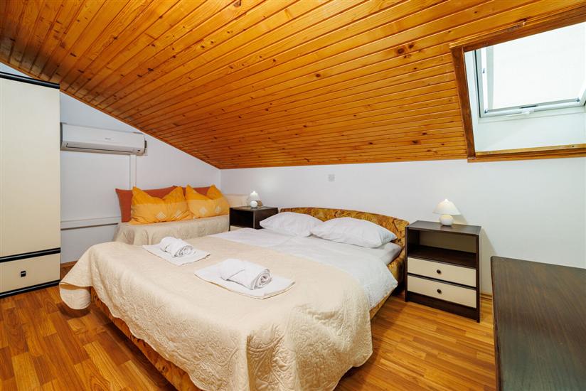 Apartment A2, for 4 persons