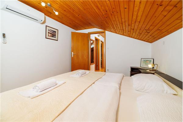 Apartment A2, for 4 persons