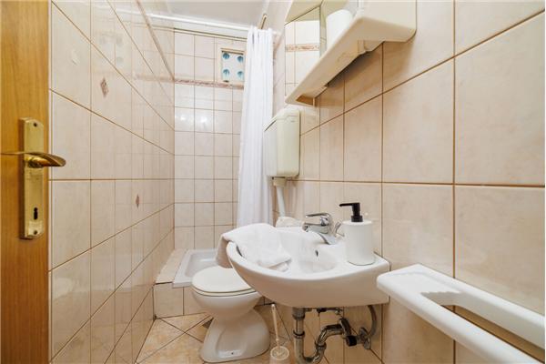 Apartment A3, for 6 persons