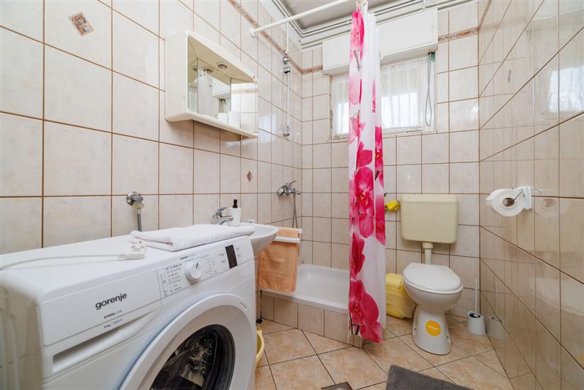 Apartment A3, for 6 persons