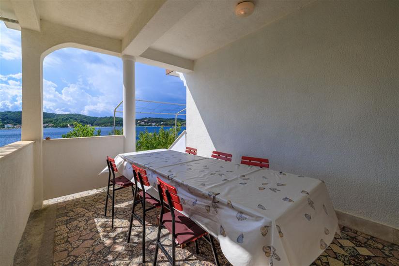 Apartment A3, for 6 persons