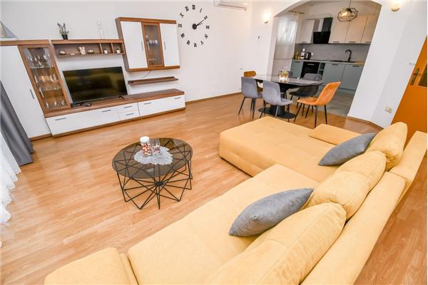 Apartment A1, for 5 persons
