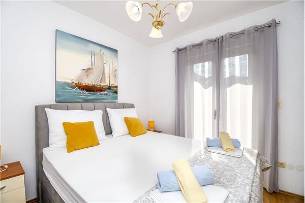 Apartment A1, for 5 persons