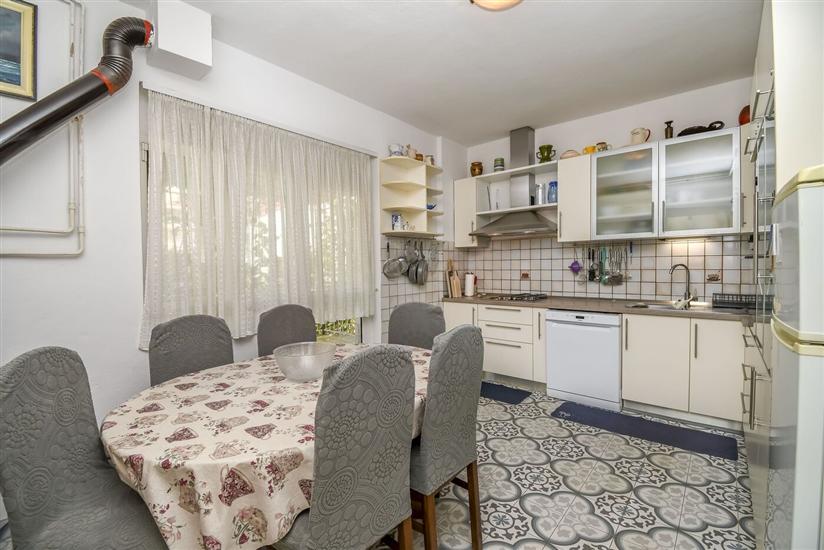 Apartment A3, for 6 persons