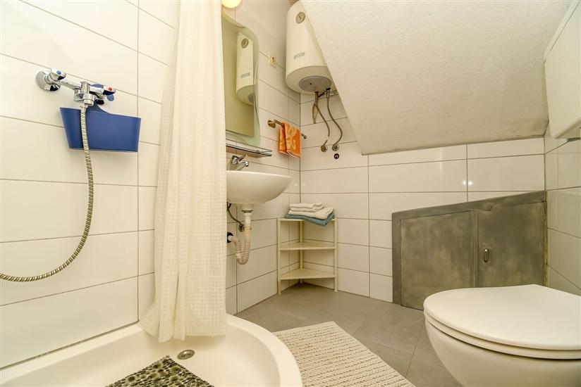 Apartment A3, for 6 persons