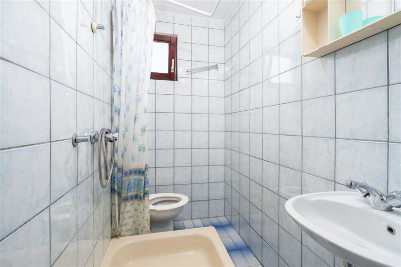 Room S1, for 2 persons