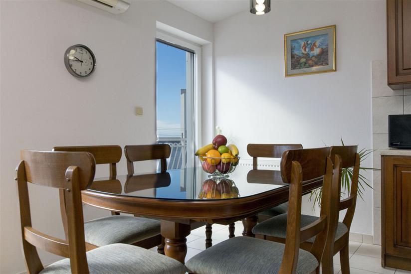 Apartment A1, for 6 persons