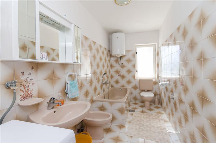 Apartment A1, for 8 persons