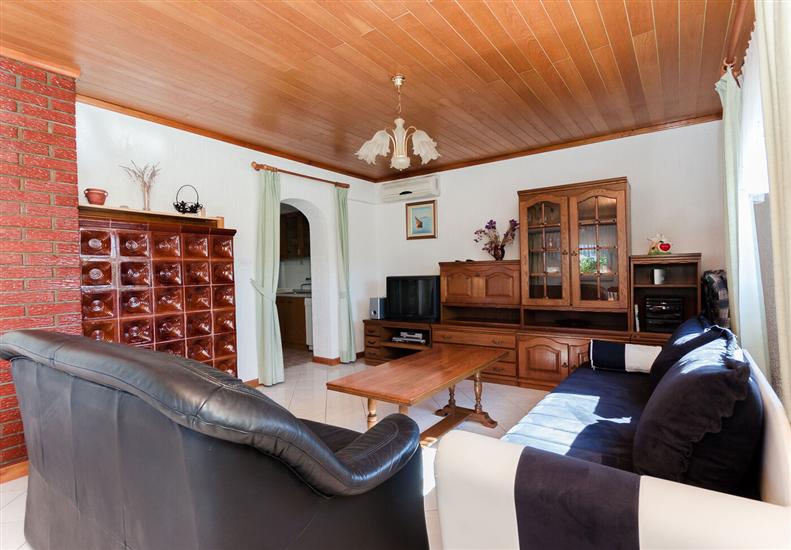 Apartment A1, for 8 persons