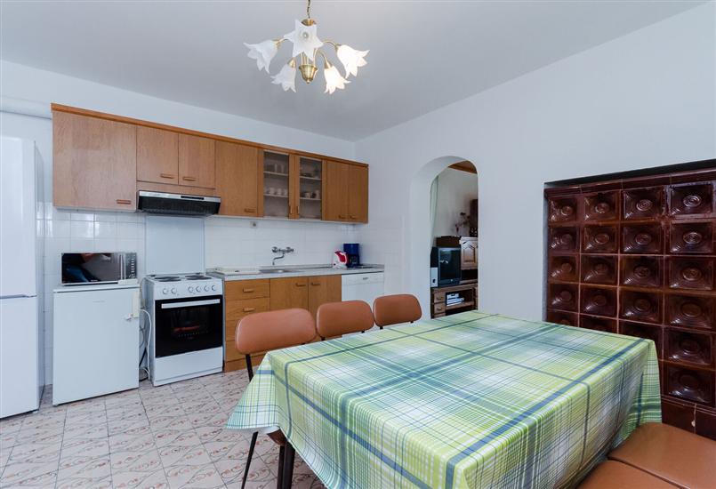 Apartment A1, for 8 persons