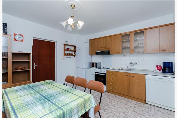 Apartment A1, for 8 persons