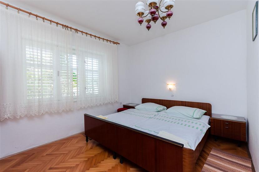 Apartment A1, for 8 persons