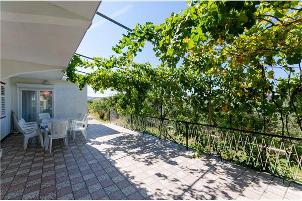 Apartment A1, for 8 persons