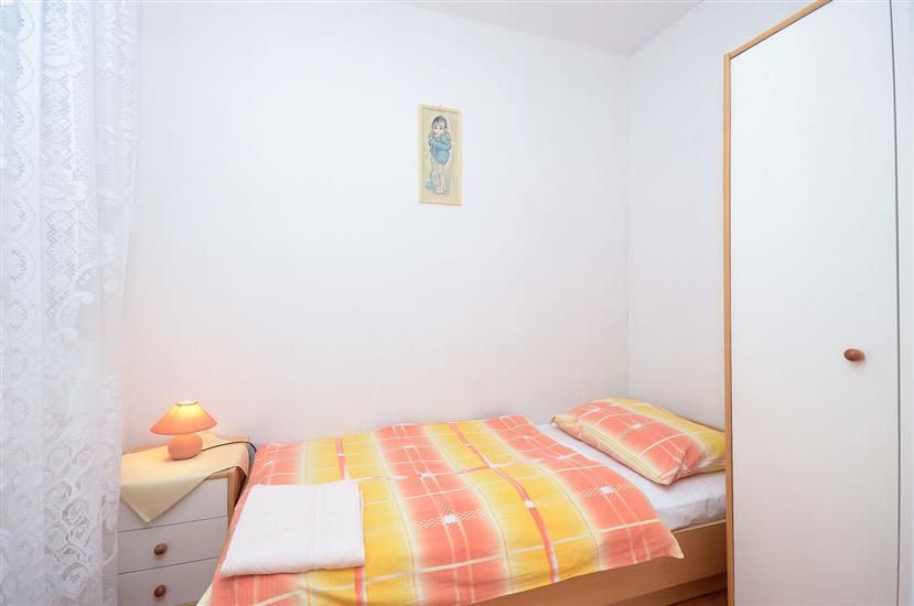 Apartment A2, for 5 persons