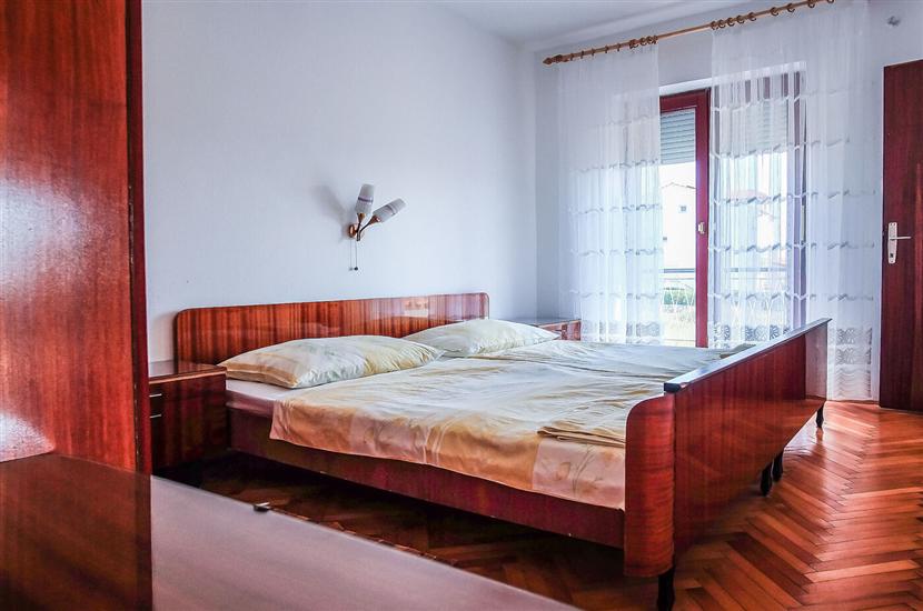 Apartment A2, for 5 persons