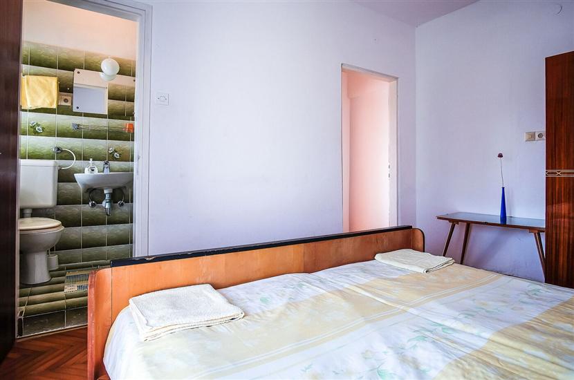 Apartment A2, for 5 persons