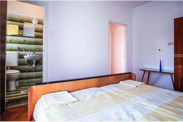 Apartment A2, for 5 persons