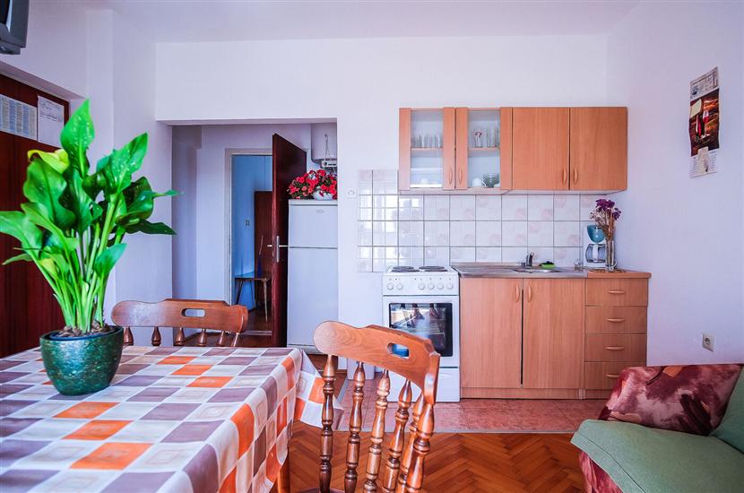 Apartment A2, for 5 persons