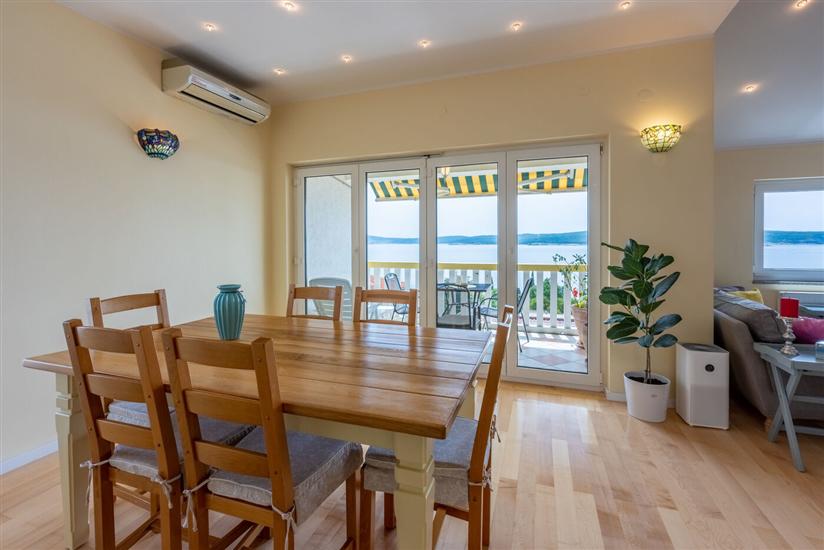 Apartment A6, for 4 persons