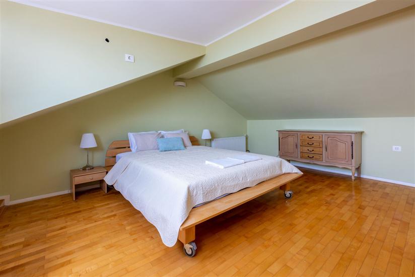 Apartment A6, for 4 persons